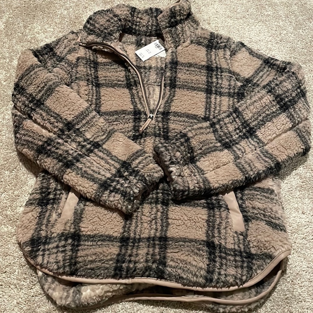 NWT Sherpa pullover
